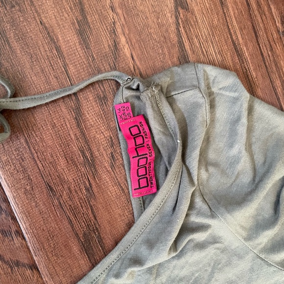 Green Boohoo maxi dress - Picture 3 of 3